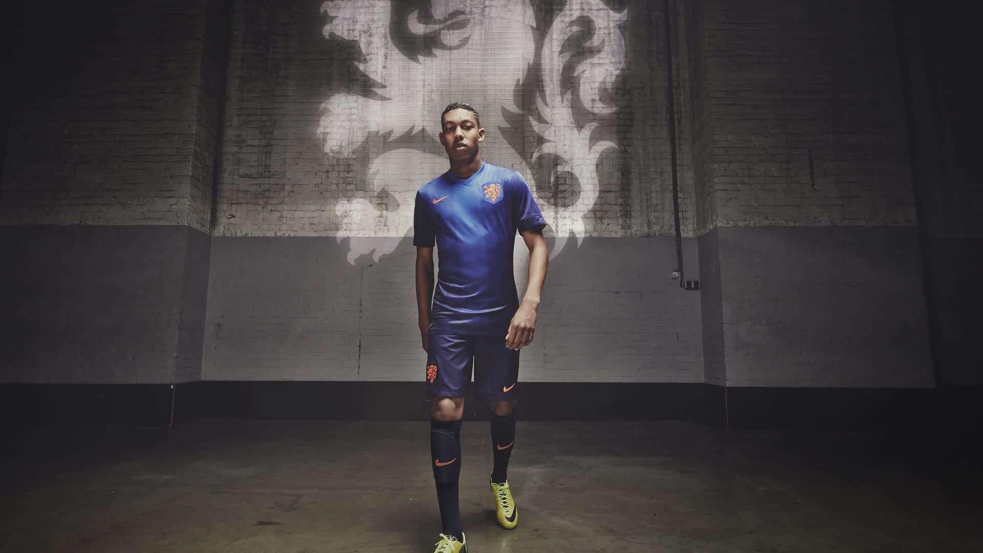 跨界乱炖,今夜勇士备战欧联,塞维利亚体检CBA,快船窗口期防线崩盘
